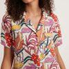 Lucy Resort Shirt in Tropical Floral - Image 3