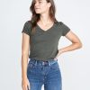 V-Neck in Moss Nep - Image 2