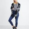 Longsleeve Lila Rib Crew in Heather Grey - Image 5